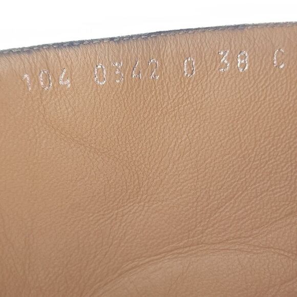 Gucci Women's US7-7,5C EU38 Black Leather Side Zipper Heeld Square Toe Boots - Picture 13 of 16